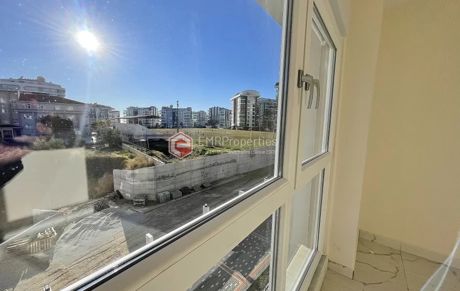 New Spacious 3-Room Apartment in a Quality Residence with Partial Sea View