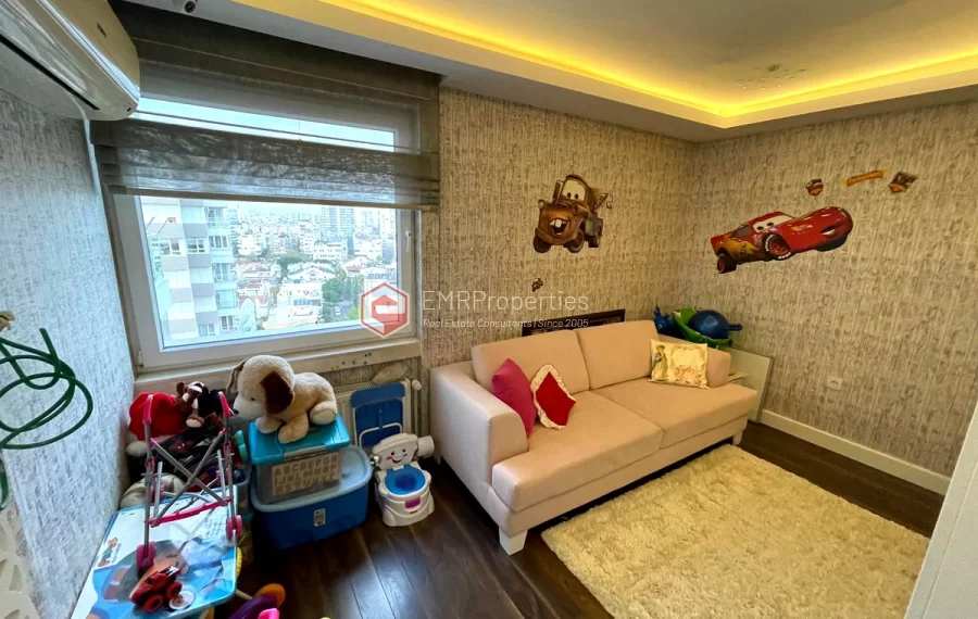 Geräumige 5 Zimmer Wohnung am Meer mit einer einzigartigen Aussicht in Antalya