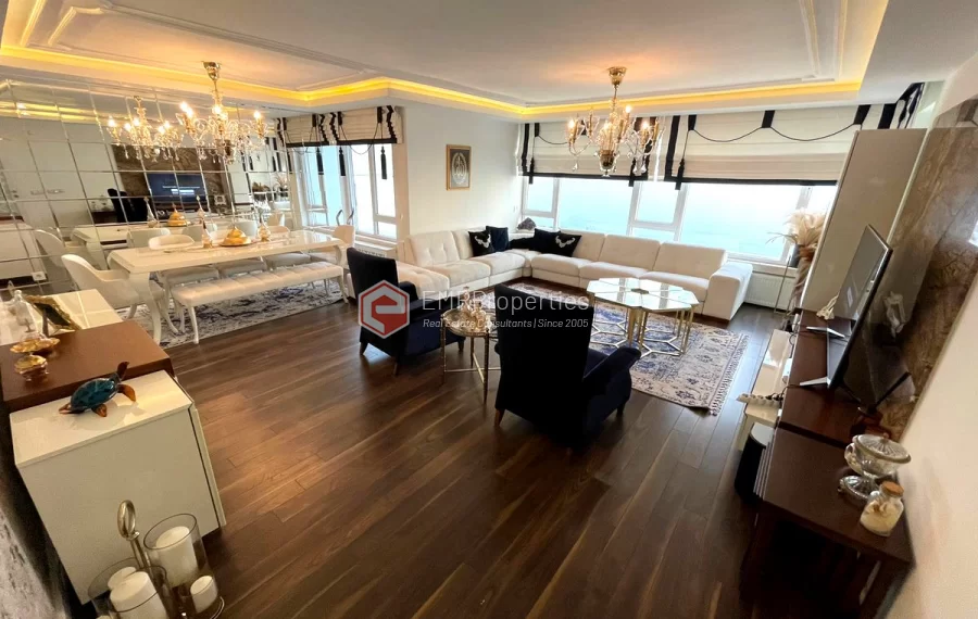 Geräumige 5 Zimmer Wohnung am Meer mit einer einzigartigen Aussicht in Antalya