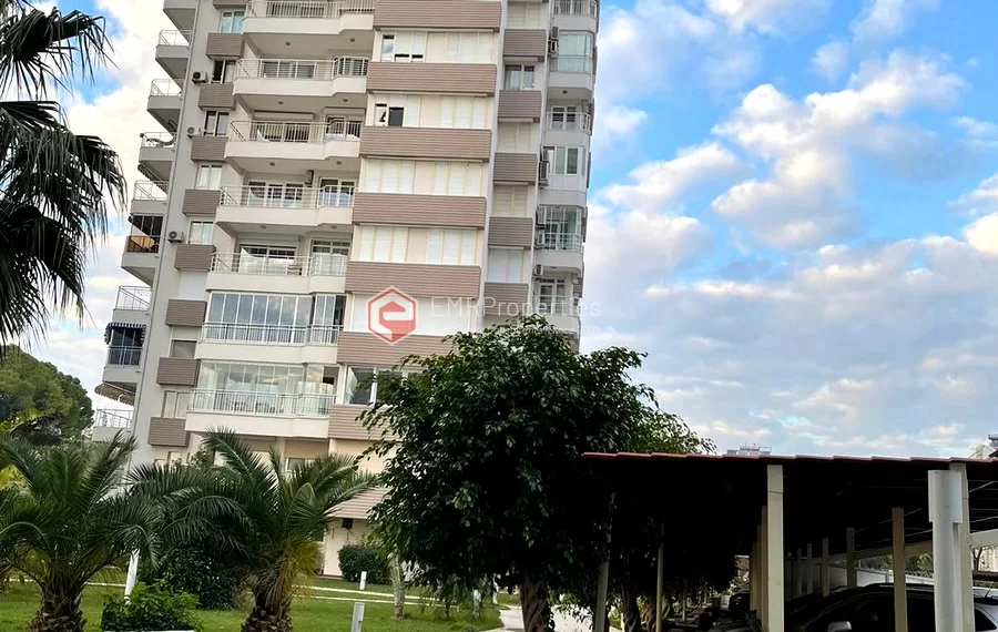Geräumige 5 Zimmer Wohnung am Meer mit einer einzigartigen Aussicht in Antalya