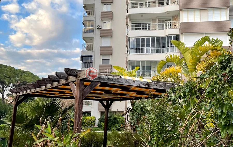 Geräumige 5 Zimmer Wohnung am Meer mit einer einzigartigen Aussicht in Antalya