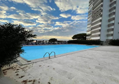 Geräumige 5 Zimmer Wohnung am Meer mit einer einzigartigen Aussicht in Antalya