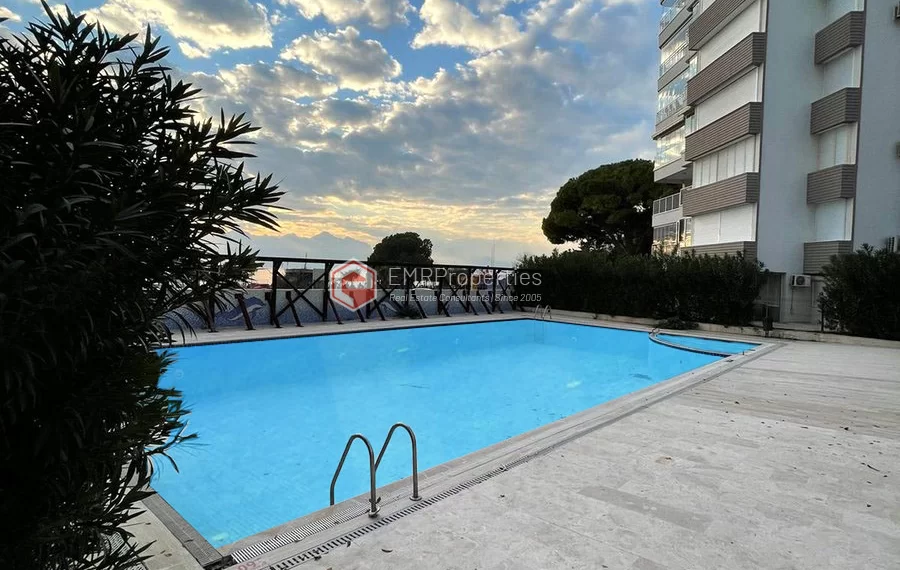 Geräumige 5 Zimmer Wohnung am Meer mit einer einzigartigen Aussicht in Antalya