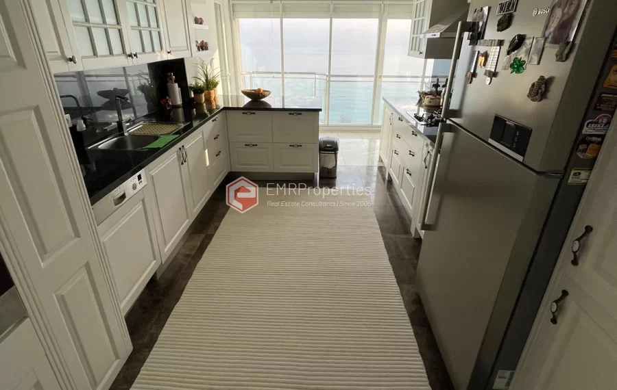 Geräumige 5 Zimmer Wohnung am Meer mit einer einzigartigen Aussicht in Antalya