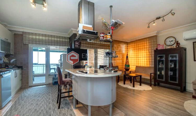 Comfortable and spacious apartment with an advantageous location for sale in Antalya