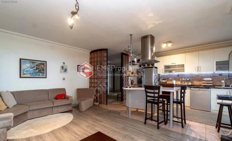 Comfortable and spacious apartment with an advantageous location for sale in Antalya
