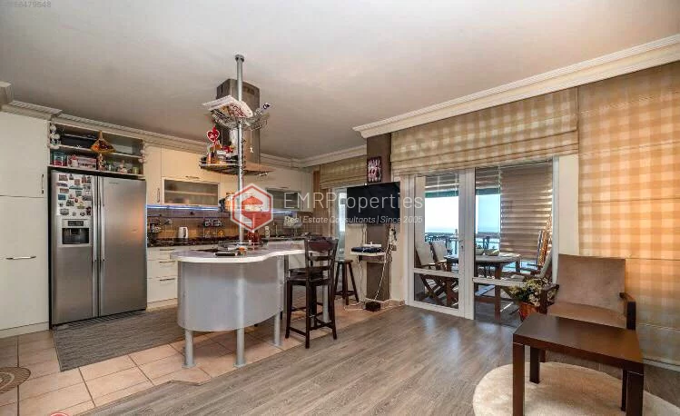 Comfortable and spacious apartment with an advantageous location for sale in Antalya