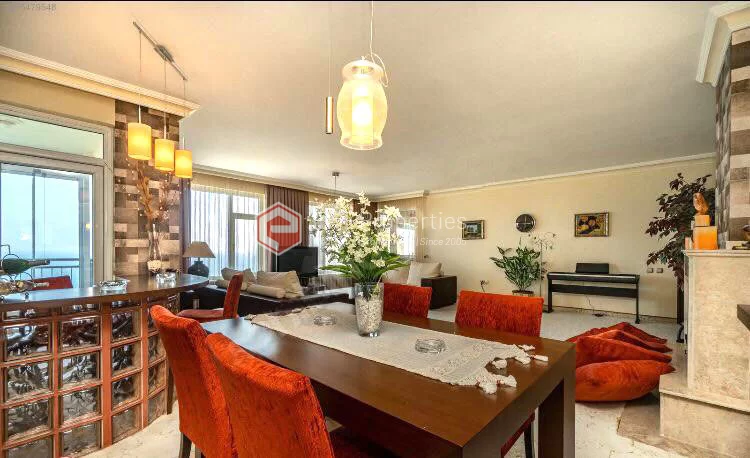 Comfortable and spacious apartment with an advantageous location for sale in Antalya
