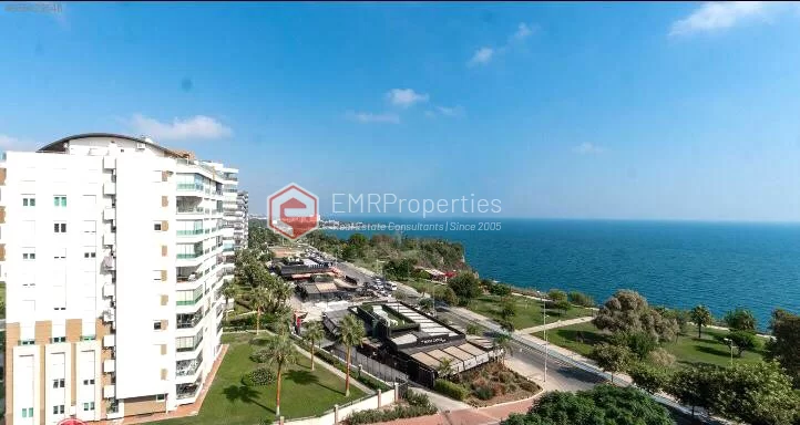 Comfortable and spacious apartment with an advantageous location for sale in Antalya
