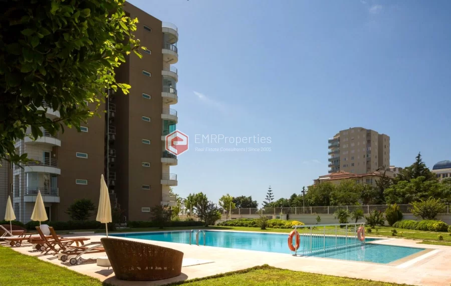 Komplett möblierte 2 Bett Wohnung zum Verkauf in perfekter Lage in Antalya