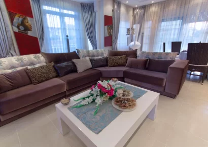 Freistehende Villa mit 4 Schlafzimmern in perfekter Lage in Antalya