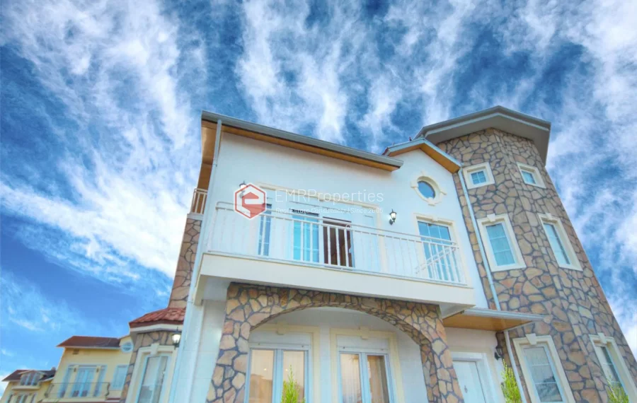 Freistehende Villa mit 4 Schlafzimmern in perfekter Lage in Antalya