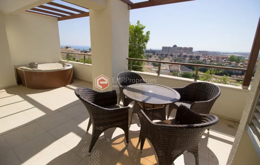 3 Zimmer Sommer Penthouse im schönen Ferienort Side, Antalya
