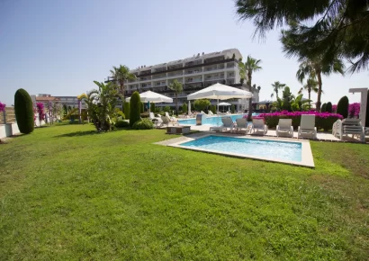 3 Zimmer Sommer Penthouse im schönen Ferienort Side, Antalya