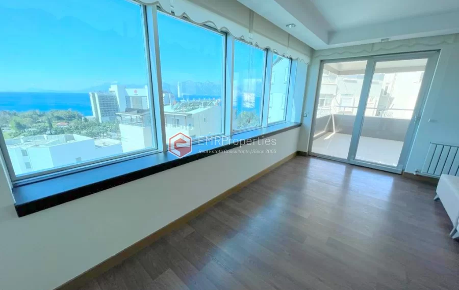 Spacious 3-bedroom apartment with a perfect location in Lara Antalya