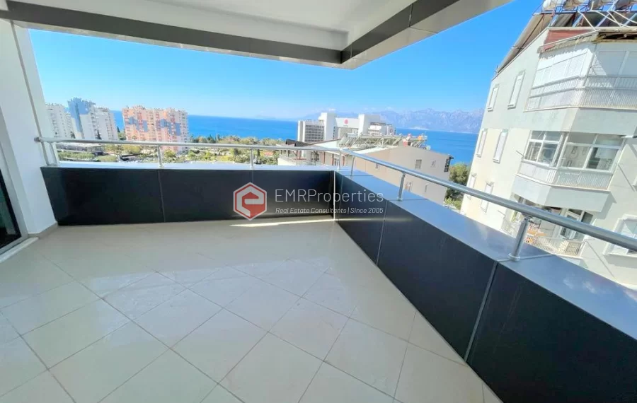 Spacious 3-bedroom apartment with a perfect location in Lara Antalya