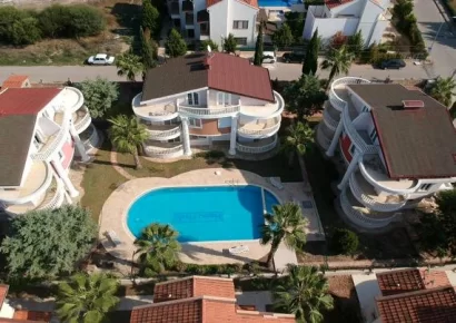 Komplett eingerichtete Triplex-Doppelvilla mit 3 Schlafzimmern zum Verkauf in Belek, Antalya
