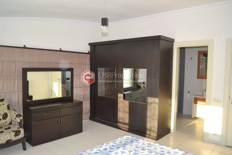 Komplett eingerichtetes Penthouse mit 3 Schlafzimmern in einem Ferienkomplex in Belek Antalya