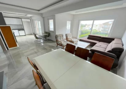 Luxuriöses Penthouse mit 4 Schlafzimmern zum Verkauf in der Kurstadt Belek Antalya