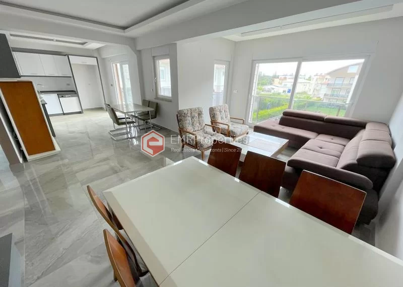 Luxuriöses Penthouse mit 4 Schlafzimmern zum Verkauf in der Kurstadt Belek Antalya