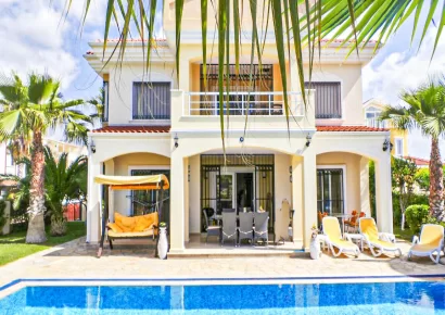 Freistehende Maisonette Villa mit 3 Schlafzimmern zum Verkauf in Belek Antalya