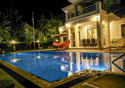 Freistehende Maisonette Villa mit 3 Schlafzimmern zum Verkauf in Belek Antalya