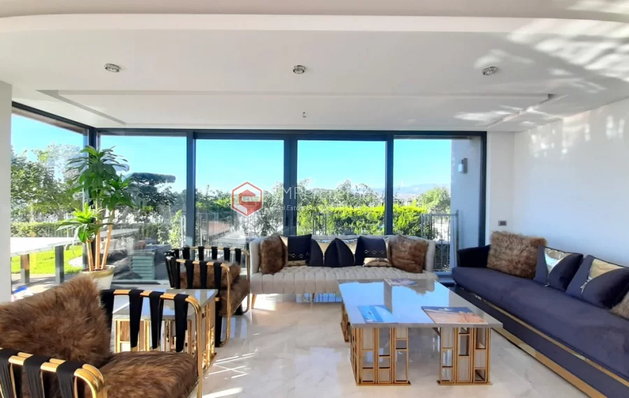 Begehrenswerte freistehende Villa zum Verkauf mit privatem Pool in Alanya