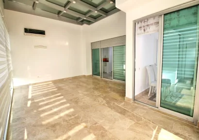 Big Villa with 5 Bedrooms in a very Green Neighborhood