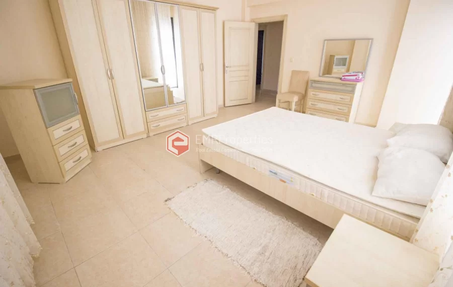 Freistehende Triplex Villa mit privatem Pool zum Verkauf in Kemer