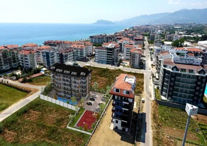 Spacious apartments and penthouses in a green location for sale in Kestel in Alanya