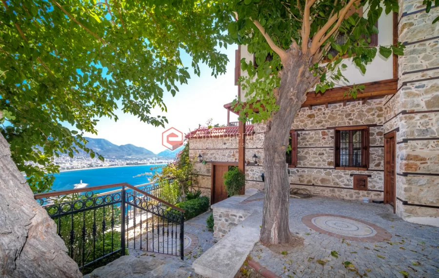 Exklusive historische 5 Zimmer Villa auf der Burg zum Verkauf in Alanya
