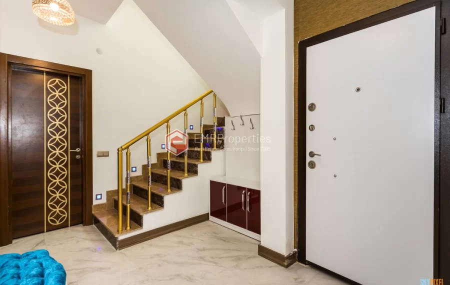 Luksuzna dizajnerska vila sa 3 spavaće sobe na prodaju u Beleku