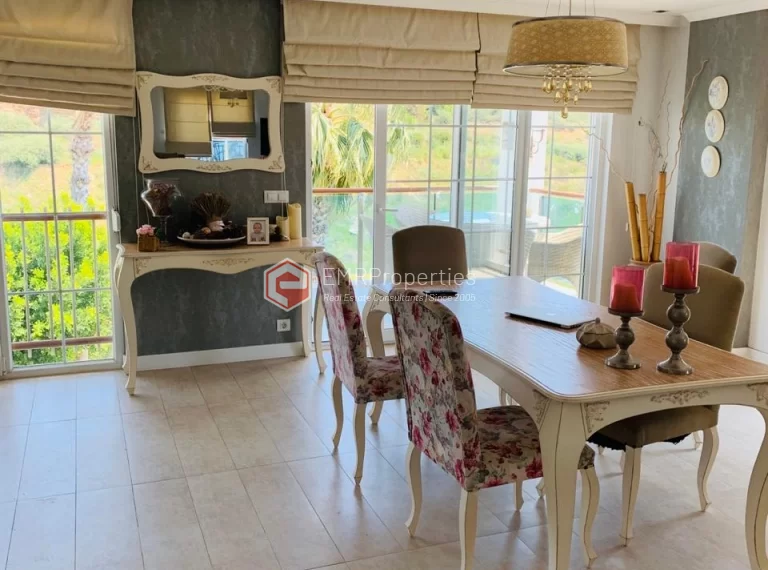 Duplex Penthouse mit Meerblick und 2 Schlafzimmern zum Verkauf in einer Wohnanlage in Side Antalya