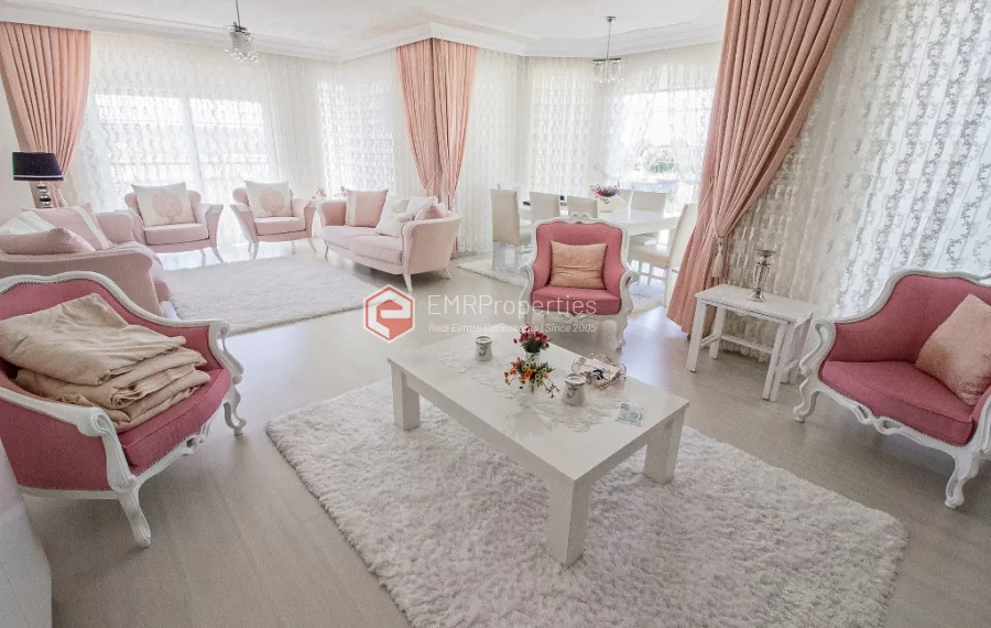 4 bedroom private villa in a large plot for sale in Side Antalya