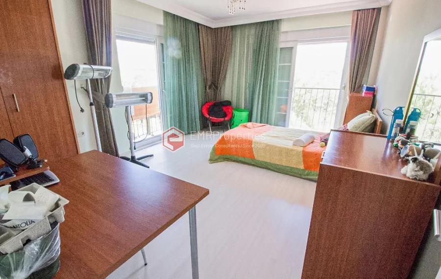 4 bedroom private villa in a large plot for sale in Side Antalya
