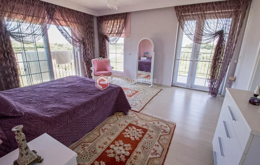4 bedroom private villa in a large plot for sale in Side Antalya