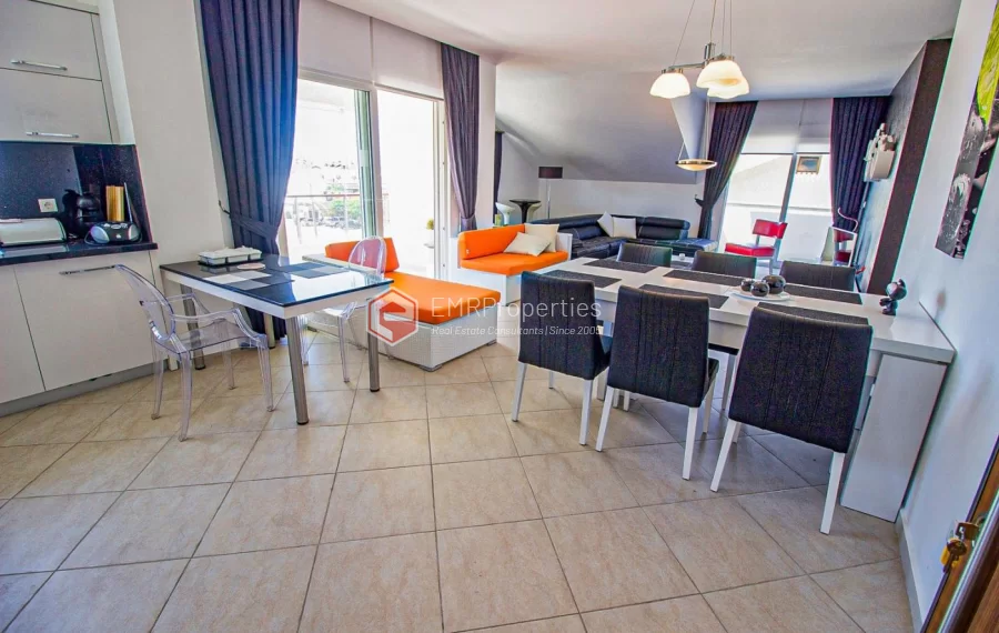 Komfortable möblierte Penthouse Wohnung zum Verkauf in Side