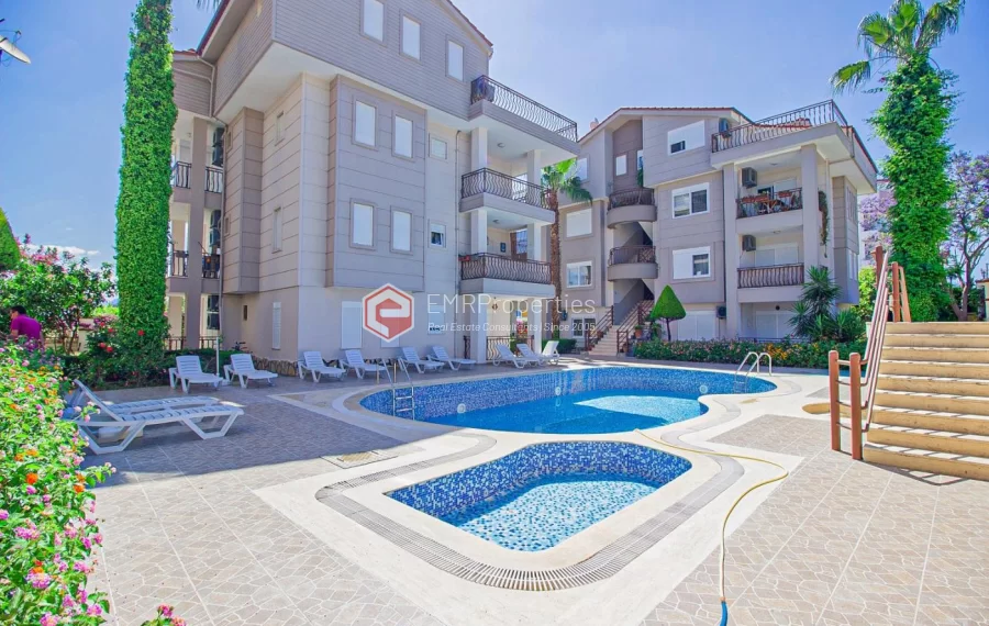 Geräumiges Penthouse mit Blick auf die Natur zum Verkauf in Antalya Side