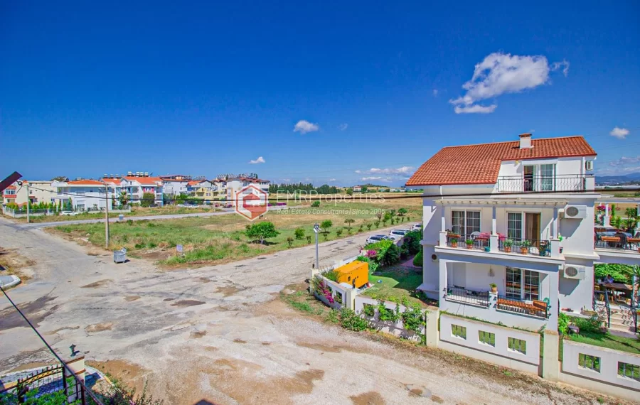 Geräumiges Penthouse mit Blick auf die Natur zum Verkauf in Antalya Side