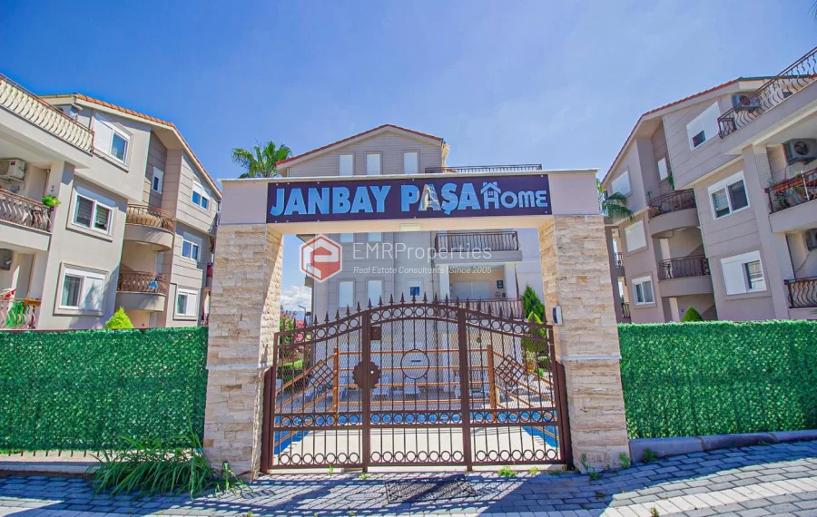 Geräumiges Penthouse mit Blick auf die Natur zum Verkauf in Antalya Side