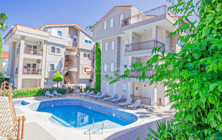 Geräumiges Penthouse mit Blick auf die Natur zum Verkauf in Antalya Side