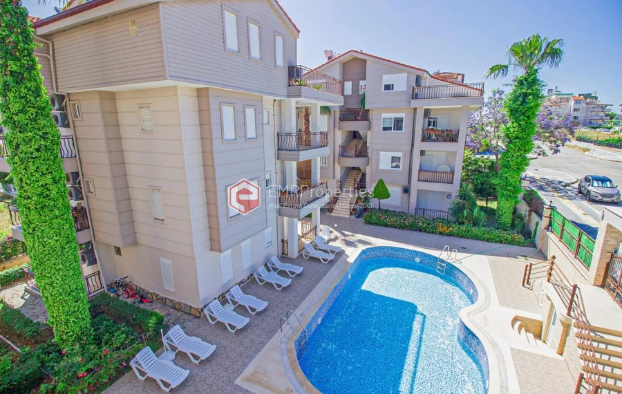 Geräumiges Penthouse mit Blick auf die Natur zum Verkauf in Antalya Side