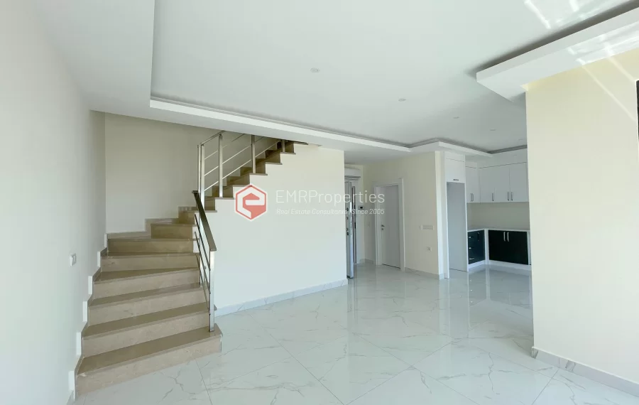 Brandneues Penthouse Maisonette mit 3 Zimmer zum Verkauf in der besten Gegend von Tepe