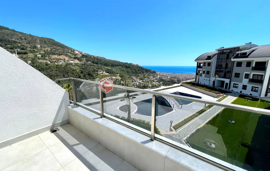 Качественный дуплекс пентхауса с 3 спальнями на продажу в Тепе Аланья