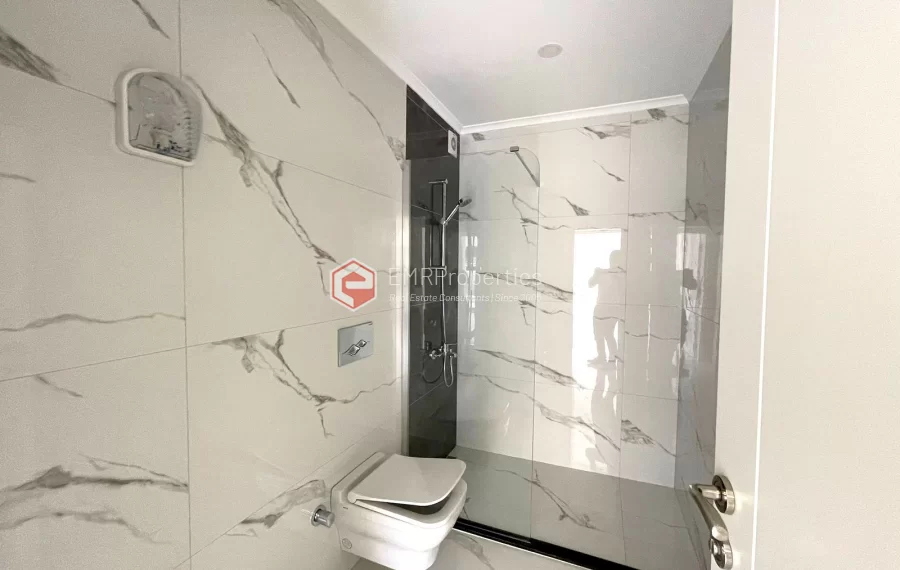 Качественный дуплекс пентхауса с 3 спальнями на продажу в Тепе Аланья