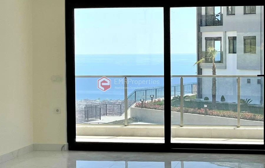 Качественный дуплекс пентхауса с 3 спальнями на продажу в Тепе Аланья