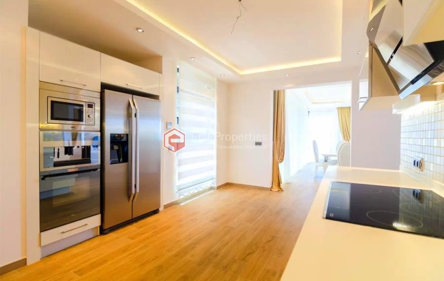 Zeitgenössische Wohnvilla mit 6 Zimmer zum Verkauf in Konakli