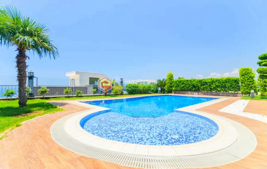 Zeitgenössische Wohnvilla mit 6 Zimmer zum Verkauf in Konakli