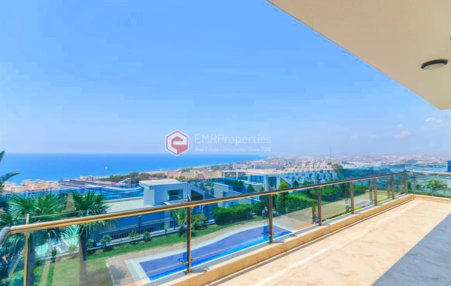 Zeitgenössische Wohnvilla mit 6 Zimmer zum Verkauf in Konakli