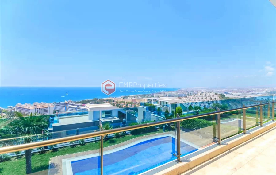 Zeitgenössische Wohnvilla mit 6 Zimmer zum Verkauf in Konakli